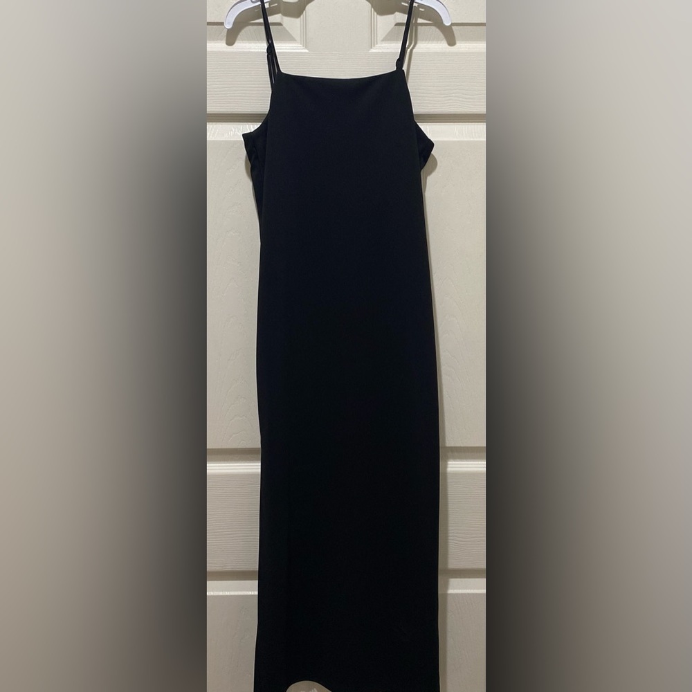 The perfect Little Black Dress with one side slit